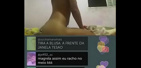  PERISCOPE - Ela mostrou tudo na live